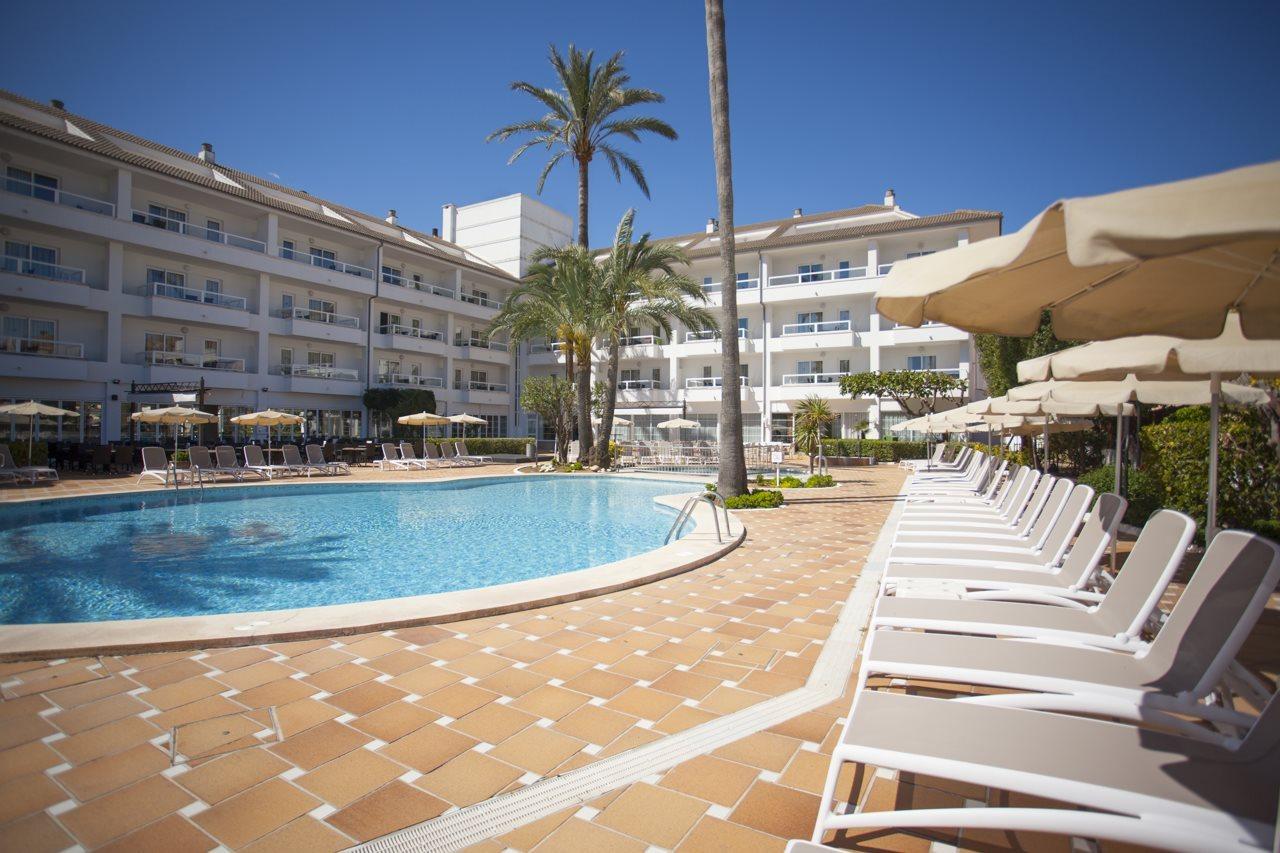 Grupotel Santa Eularia & Spa - Adults Only Santa Eularia des Riu Eksteriør billede
